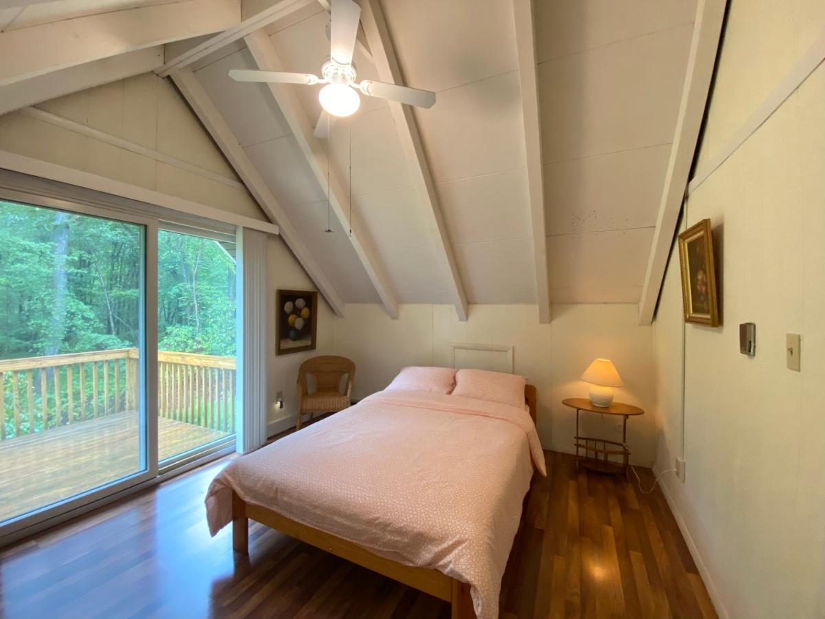Secluded Chalet On Stream-Mins To Camelback Таннерсвилл Экстерьер фото